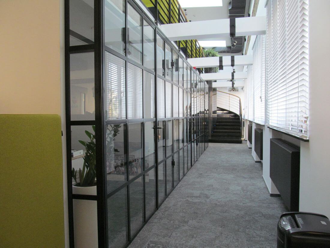 EIP Loft System Drzwi i Ścianek Loftowych Industrialnych Szklanych Wewnętrznych ze szkła i stali konstrukcyjnej